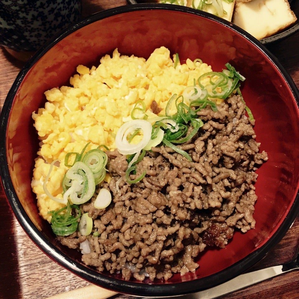 2色そぼろ丼