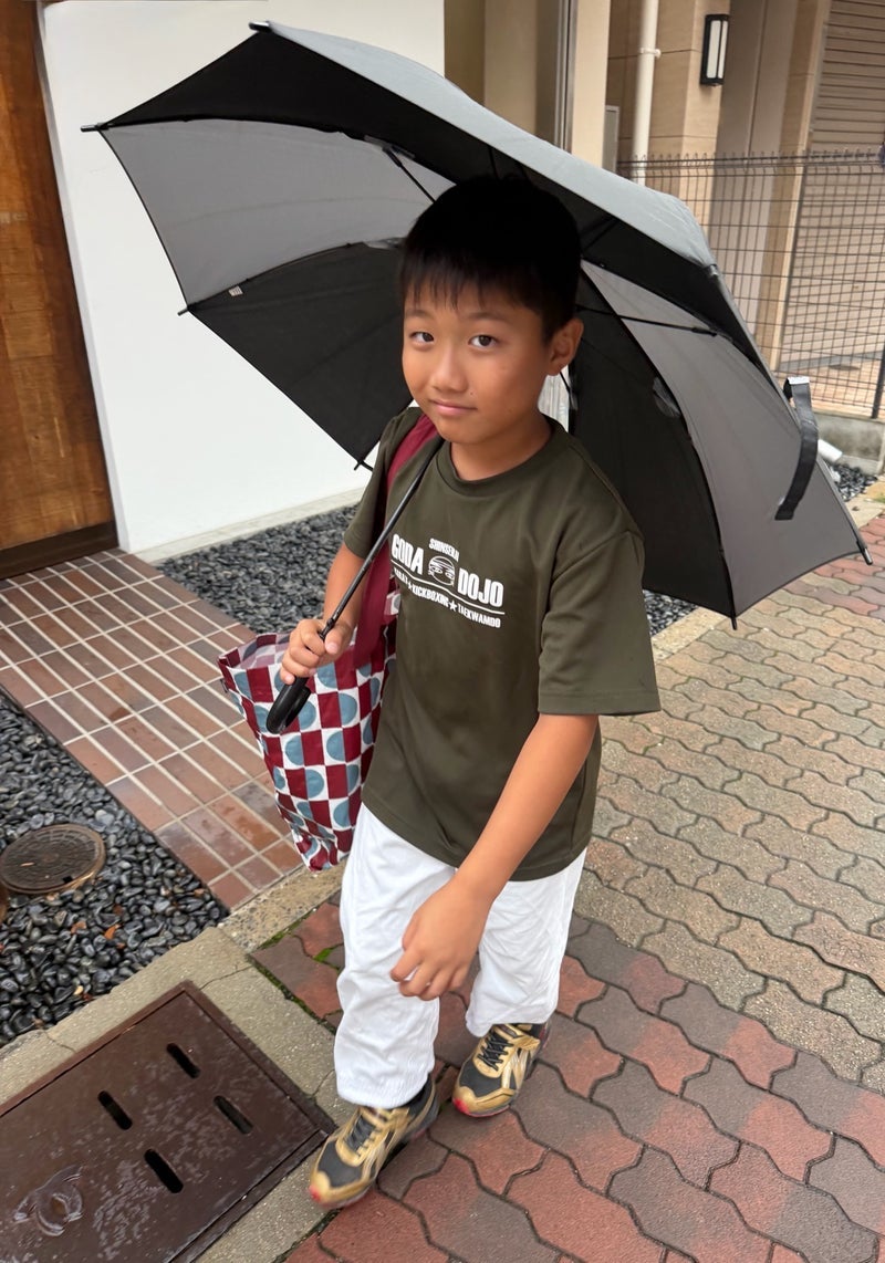 小原正子 次男のがっしりした体の画像