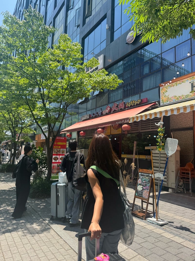 いつものお迎えでホームになる韓国の画像