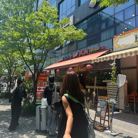 いつものお迎えでホームになる韓国の画像