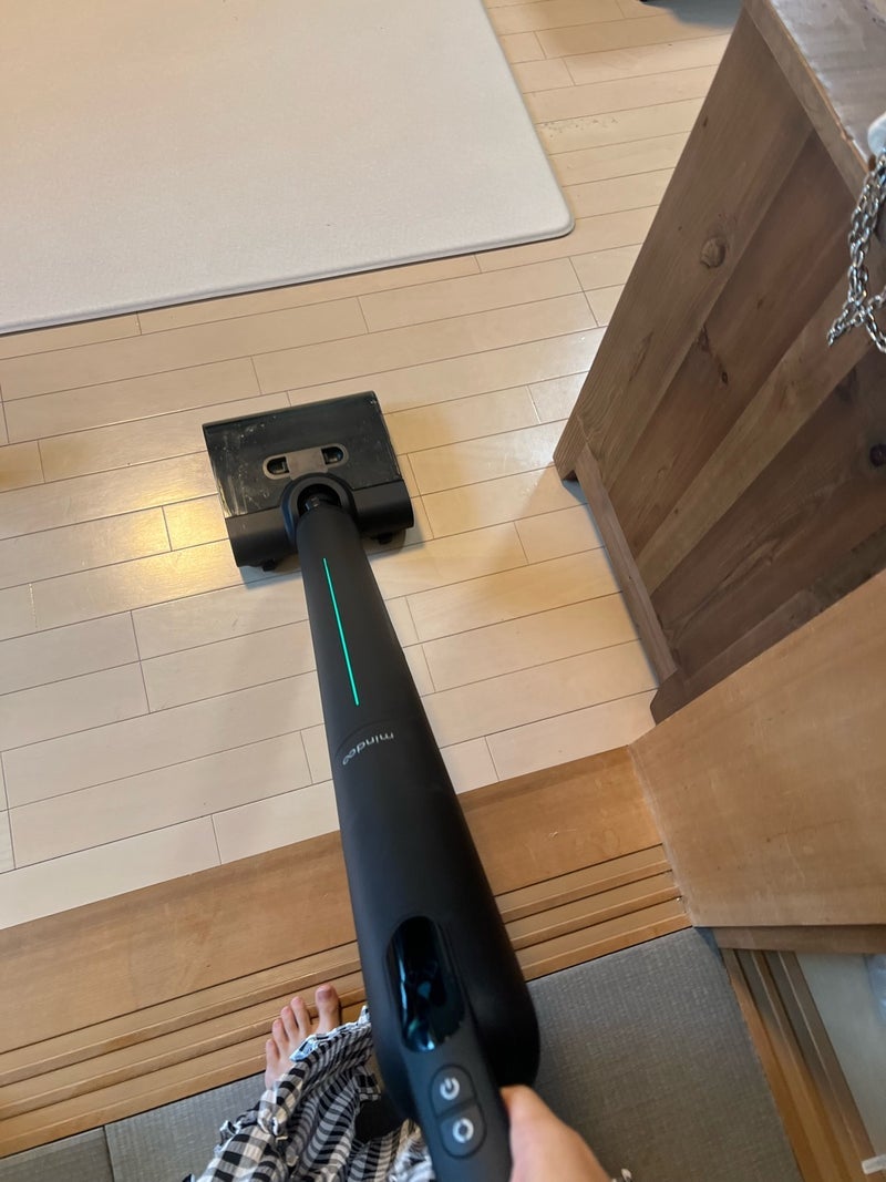 吸引と水拭きが同時にできる掃除機の画像