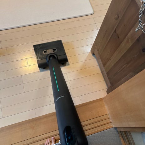 吸引と水拭きが同時にできる掃除機の画像