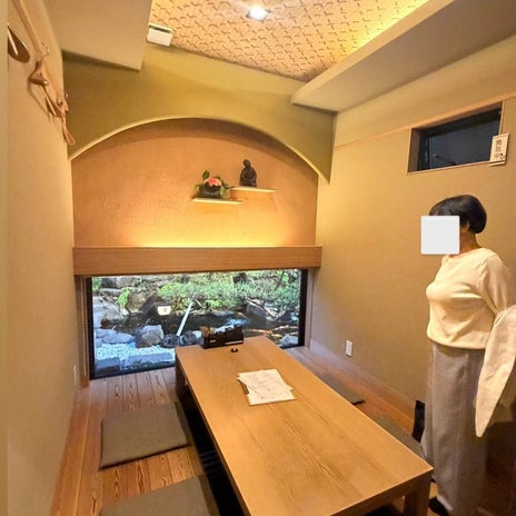 ヒデ 自分の鰻重を譲ろうとする母の画像