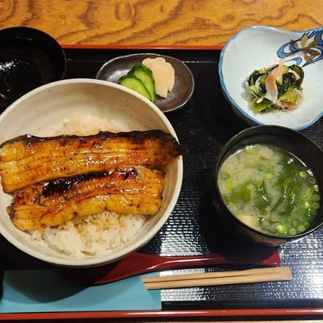 うな丼食べた後にカレーを食べた旦那の画像