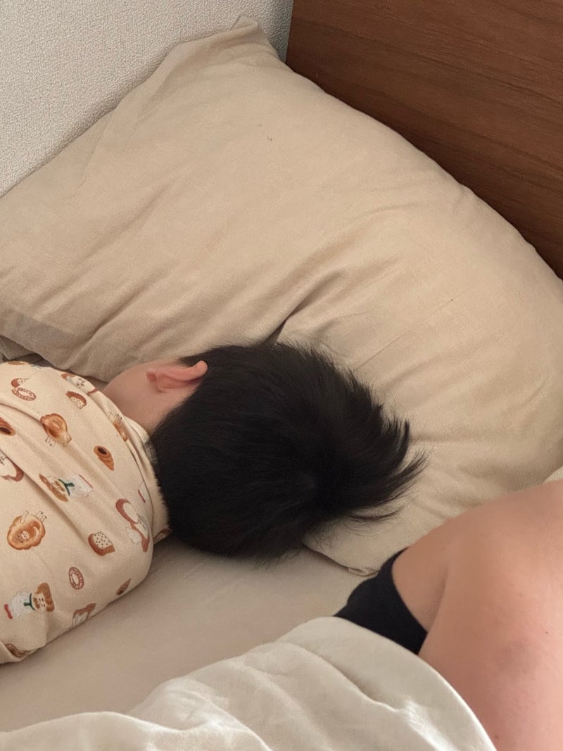 だいた 息子の寝癖がロウソクの火の画像
