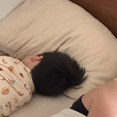 だいた 息子の寝癖がロウソクの火の画像