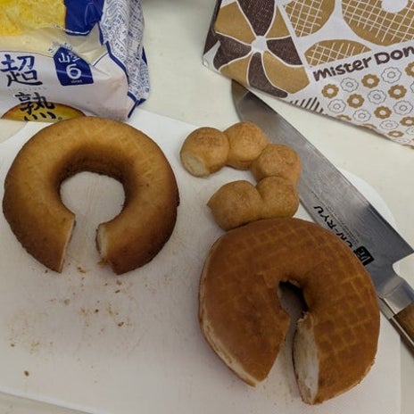 娘が食べずリベンジ誓うドーナツの画像