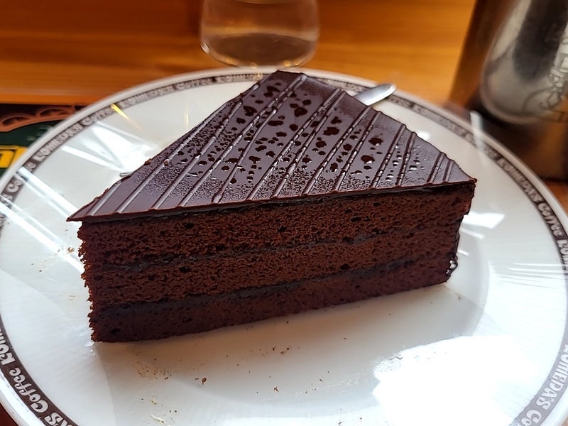 コメダの想像よりも大きなケーキの画像