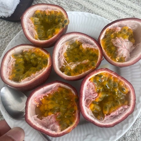 團十郎 頂いたパッションフルーツの画像