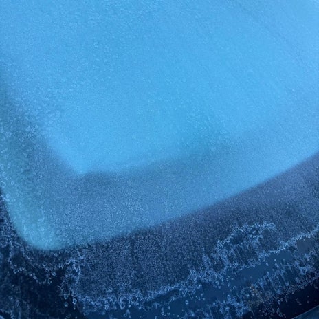 竜兵さん妻 凍っていた自分の車の画像