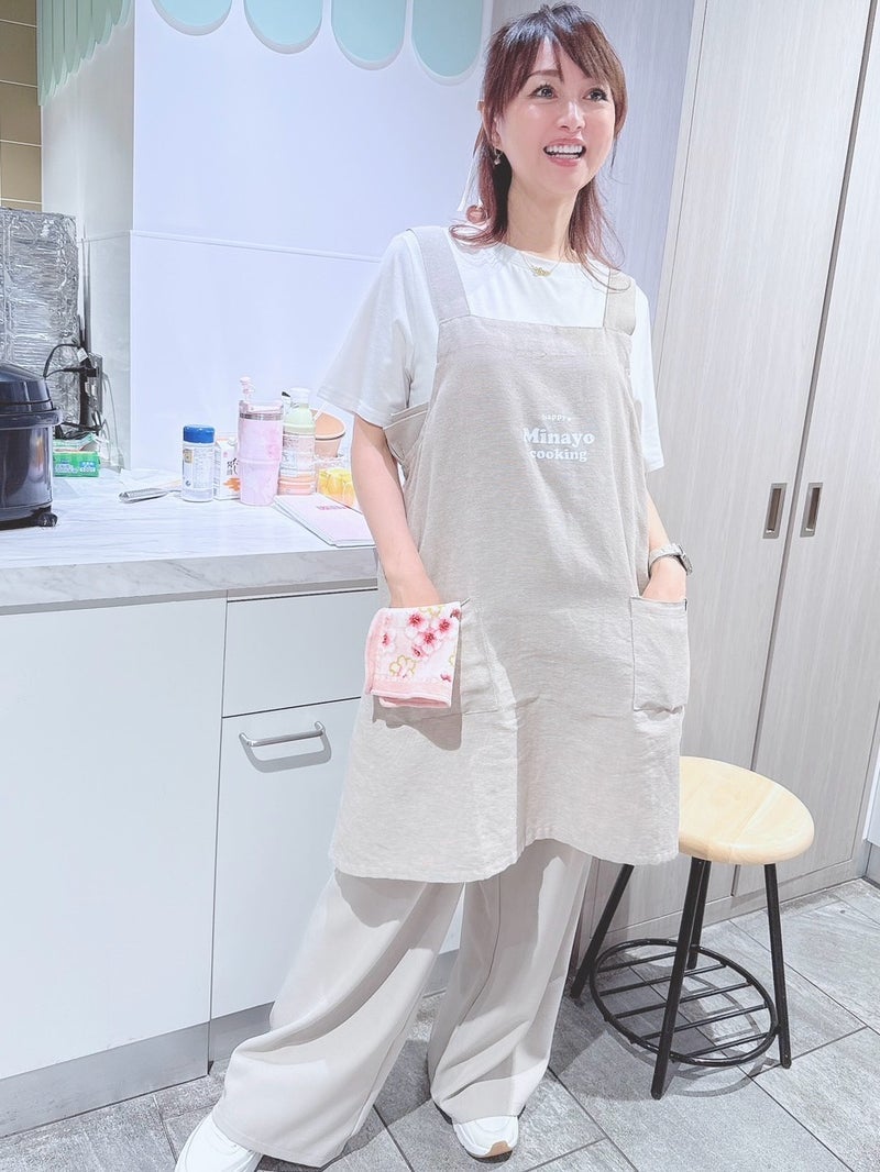 美奈代 cooking会のエプロン姿の画像