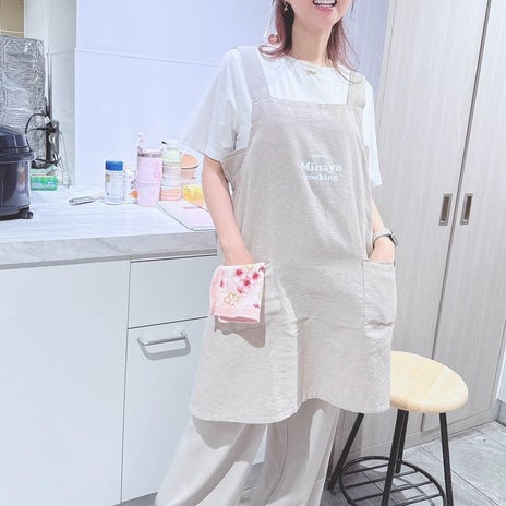 美奈代 cooking会のエプロン姿の画像