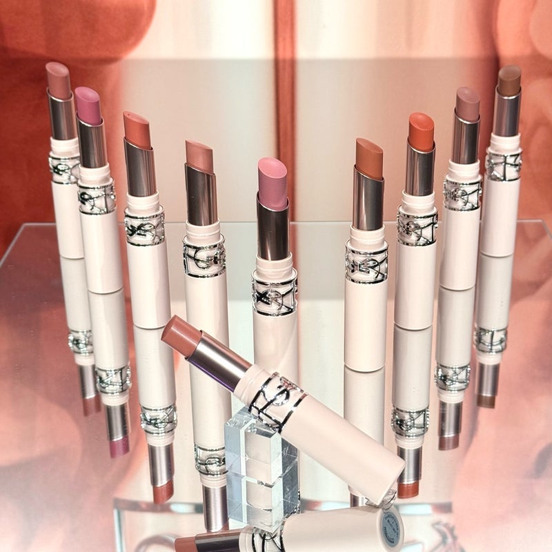 唇の縦ジワをぼかす血色感リップの画像