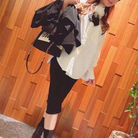 渡辺美奈代 モノトーンコーデの画像