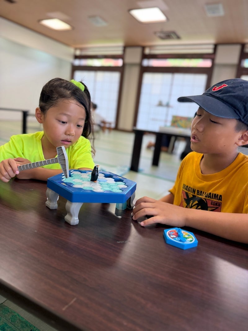 小原正子 ホテル内で遊んだ子ども達の画像