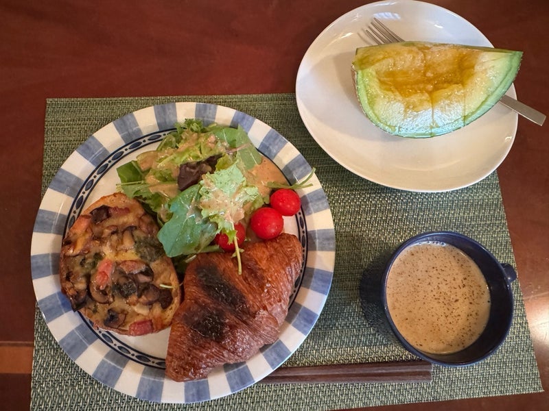 若乃花 葉っぱが付いていた日の朝食の画像