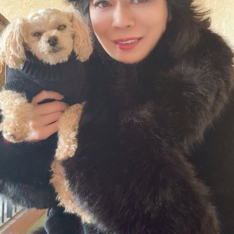 昔はしょっちゅうしていた真っ黒コーデの画像