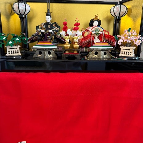 原田龍二の妻 母を思い飾る雛人形の画像