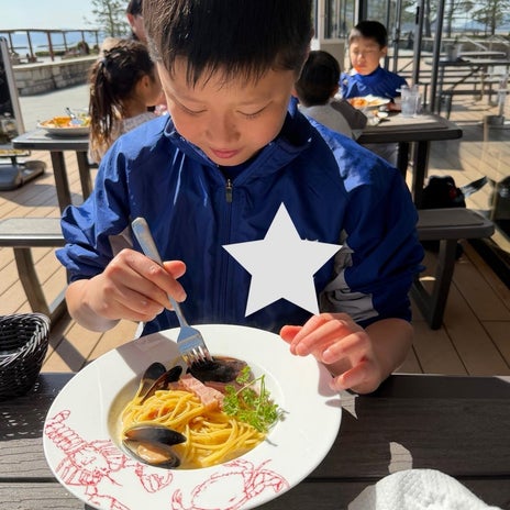 小原 野球後のオシャレなランチの画像