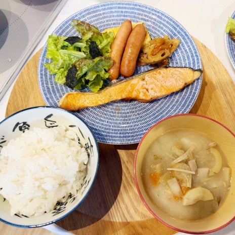 寝る前にカップラーメンを食べた失態の画像