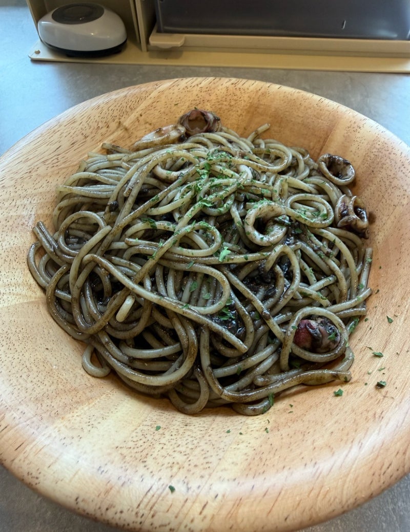 味覚に刺さらない初のイカ墨パスタの画像