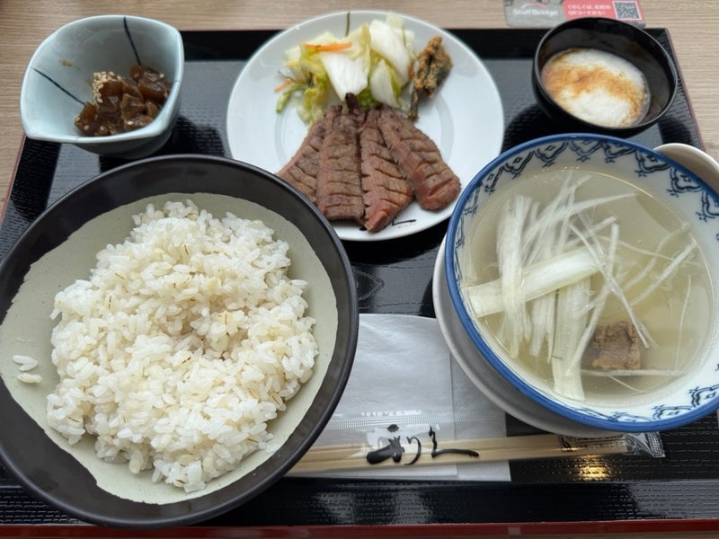 若乃花 妻と食べた厚切り牛タン丼の画像