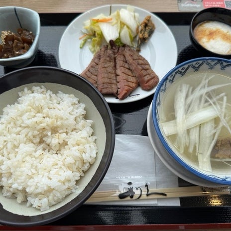 若乃花 妻と食べた厚切り牛タン丼の画像