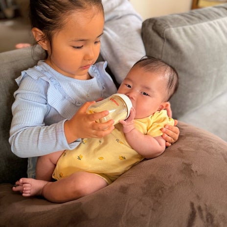 内山信二の妻 3ヶ月のBabyと対面の画像