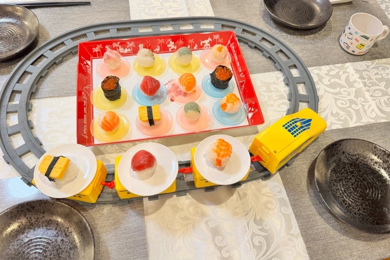 薬丸裕英 家での回転寿司に孫大喜びの画像