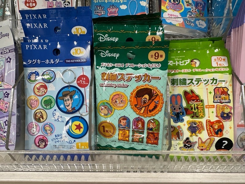 次々と発売される刺繍ステッカーの画像