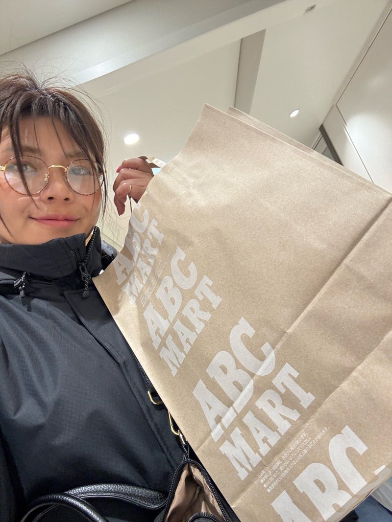 クロ 娘のNIKEスニーカー購入の画像