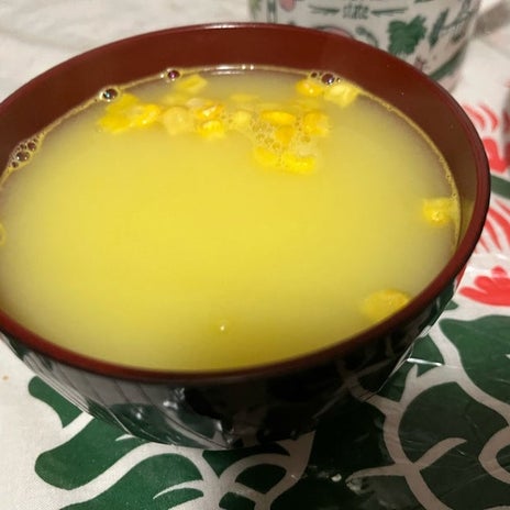 寒い朝にもらったフリースとスープの画像