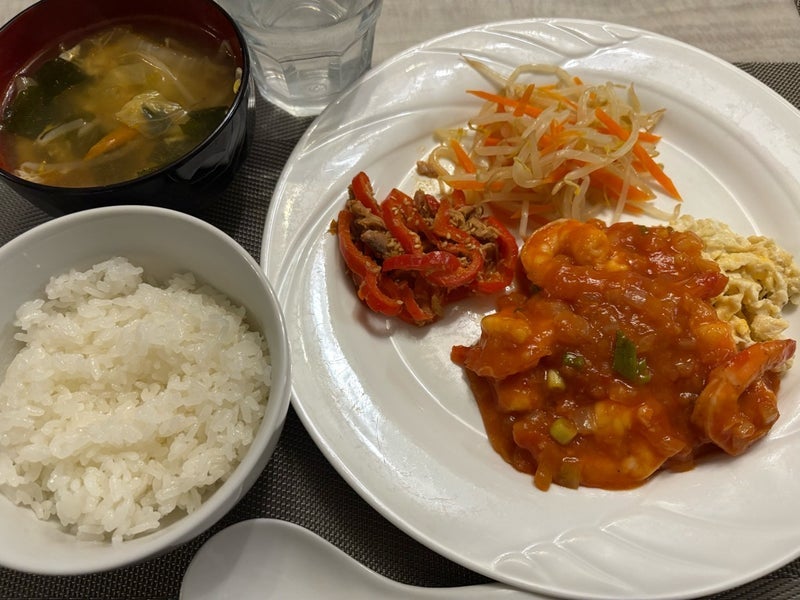 コストコのエビと大好評のチキンの画像