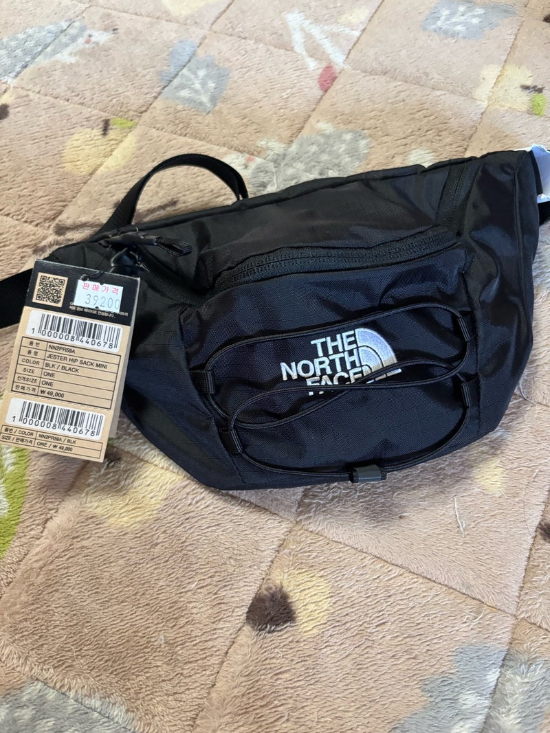 ノースフェイスで買った2色のカバンの画像