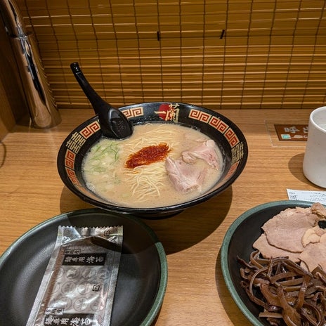失意の中の気になってた博多ラーメンの画像