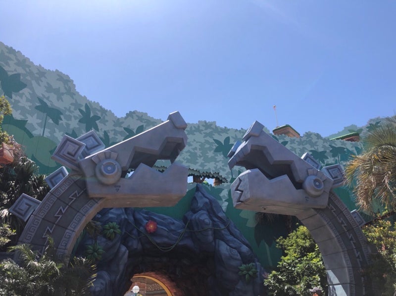 新アトラクションの180分待ち地獄の画像