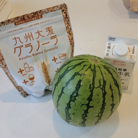 モト冬樹 稽古前に食べるお弁当の画像