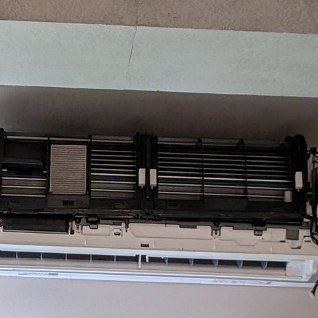 汚い空気を吸っていた夫の寝室の画像