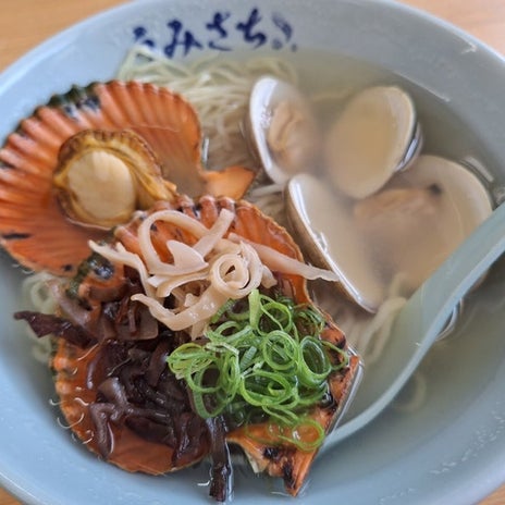 ずっと食べたかった貝が入ったラーメンの画像