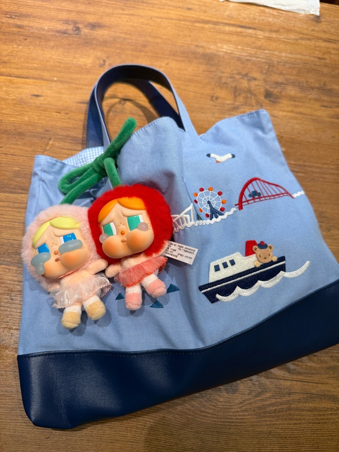 サブバッグにつけてるフィギュア