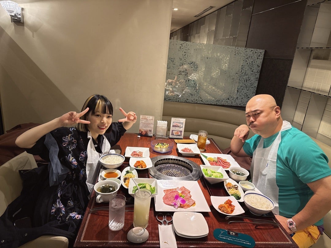クロちゃん 焼肉へ連れてきた人