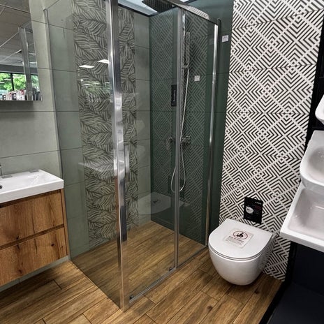 洗い場がなくトイレが濡れる風呂の画像