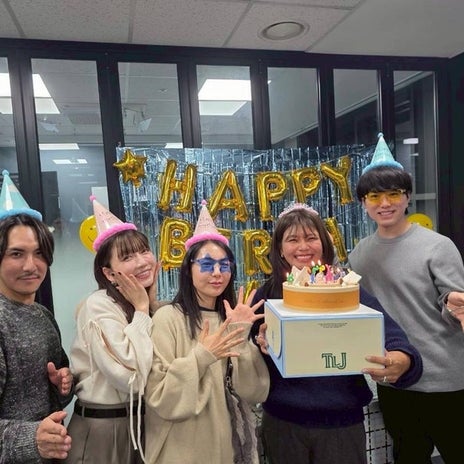 喜んでくれたサプライズのお祝いの画像