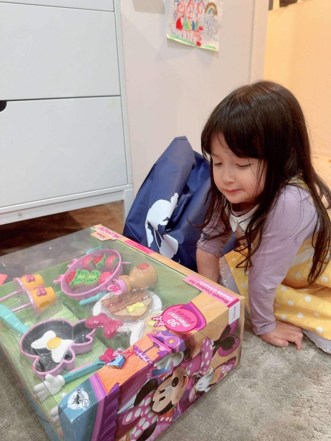 川崎希ディズニーストアで買い物