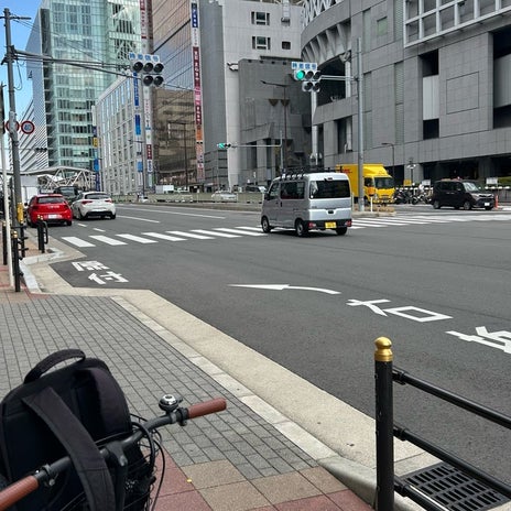 仕事後の長距離サイクリングの疲れの画像