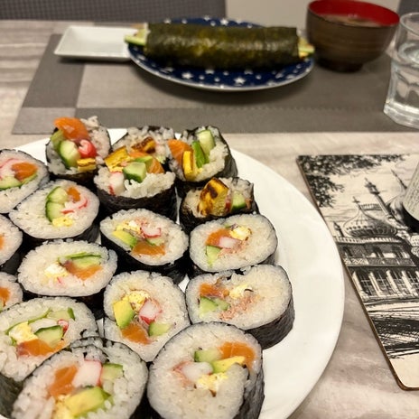 コストコで買ったサーモンの太巻きの画像