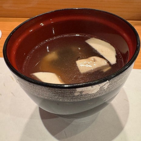 堀ちえみの夫 湯島の寿司屋で会食の画像