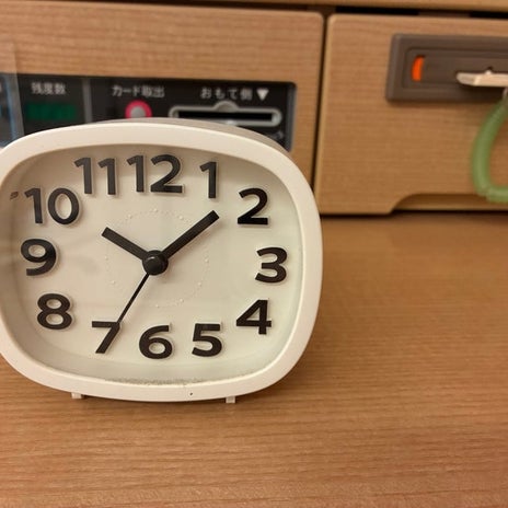 隣の人のいびきで眠れなかった夜の画像