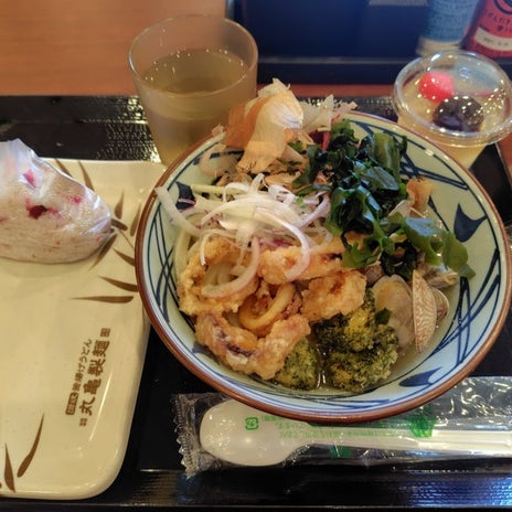 丸亀で食べた計1380円の昼食の画像