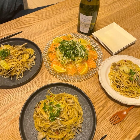 予定変更して夫婦で作った夕飯の画像